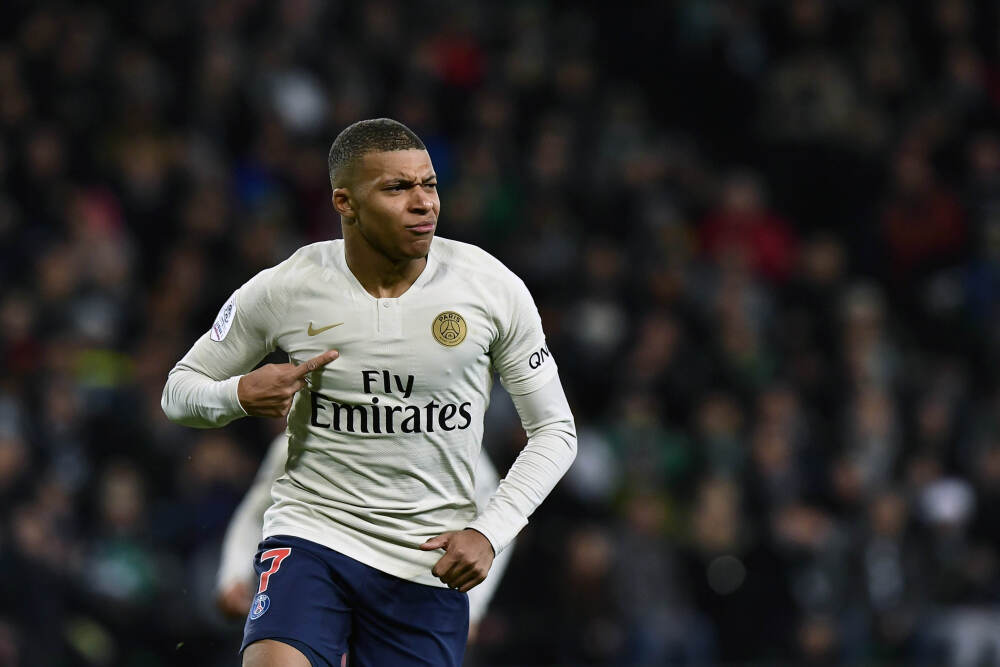 从“四大金刚”到连亏两年，国民男装品牌富不过三代？